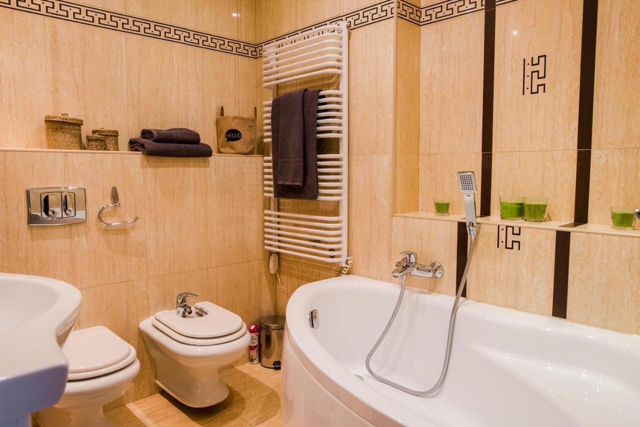 Halby Luxury Rooms Chmielna 73B Варшава Екстериор снимка